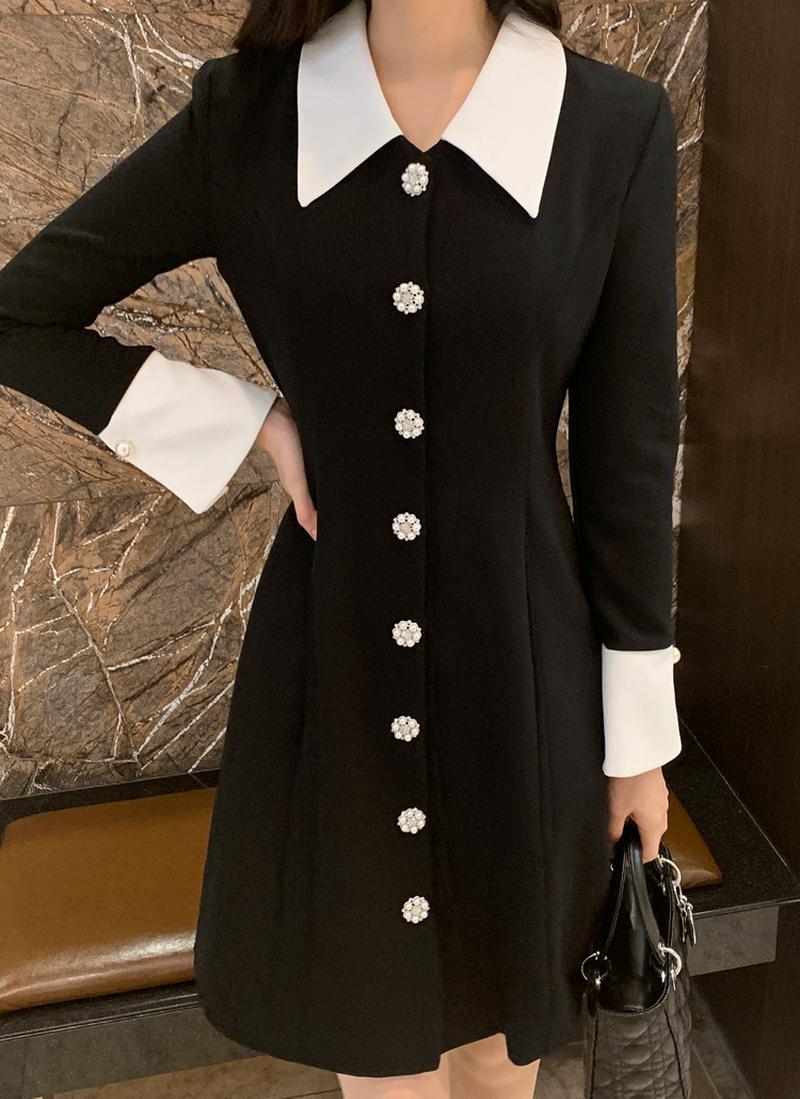 パールフラワーボタンワンピース