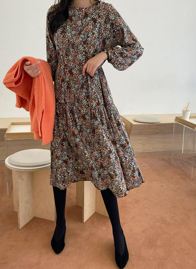 フラワーパターンストラップワンピース