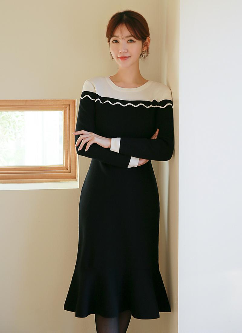 ウェーブライン配色ニットワンピース