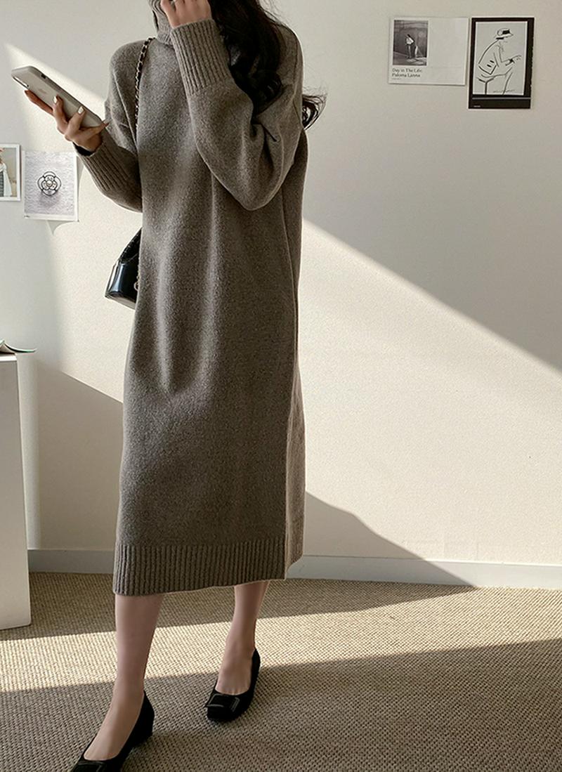 リブタートルネックニットワンピース
