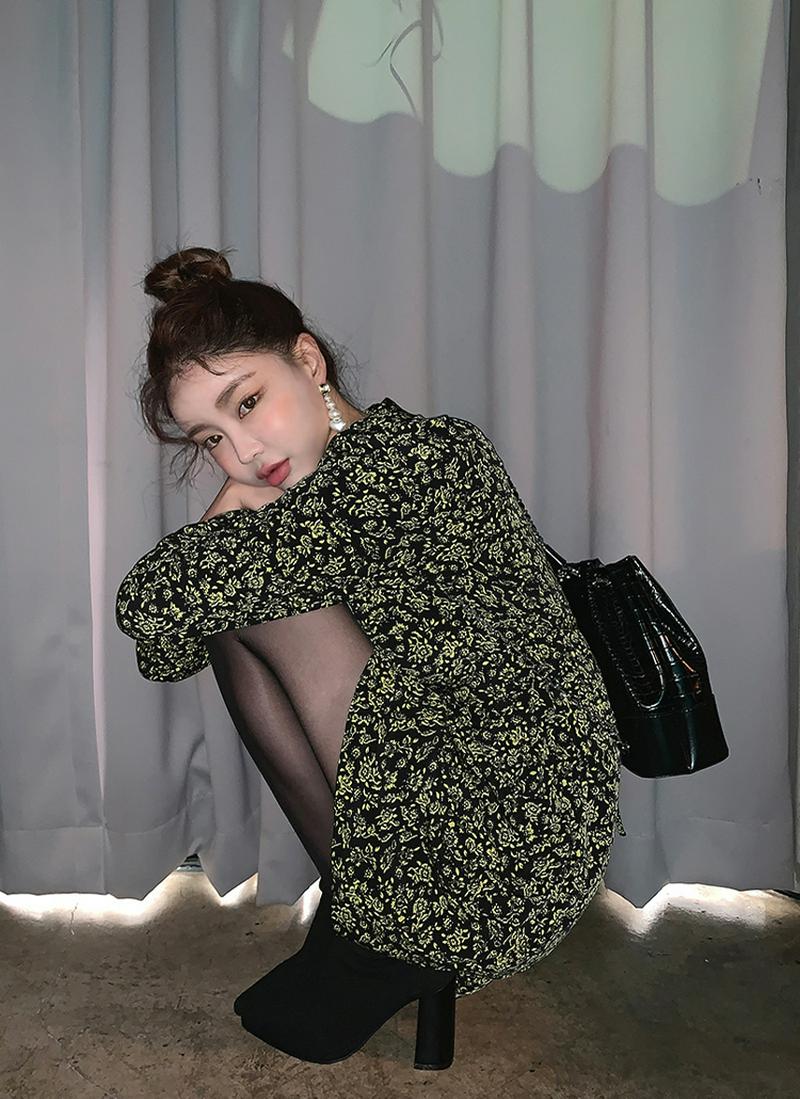 腰ストラップ花柄ミニワンピース