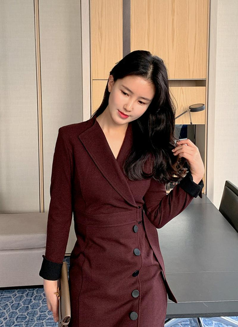 ベルティッドカラーワンピース