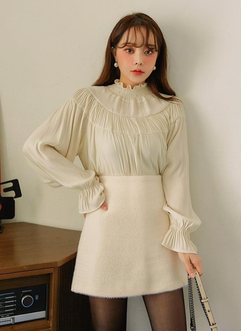 シャーリングシルキーブラウス