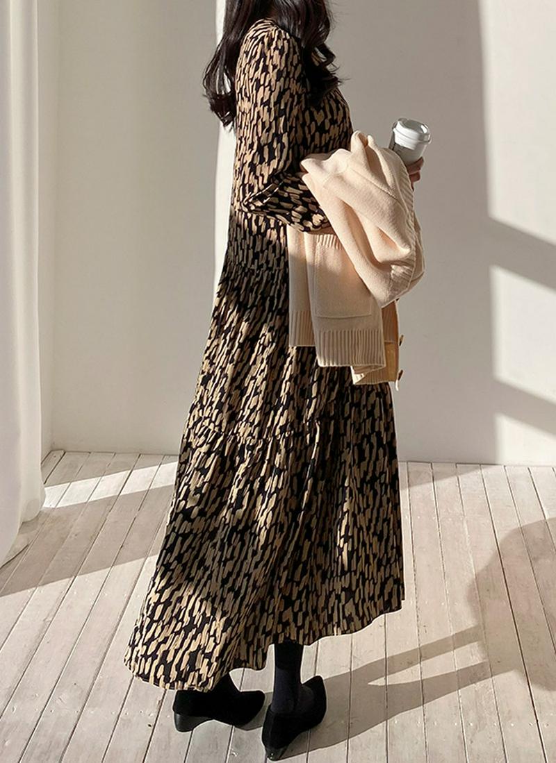 ラウンドネックパターンワンピース