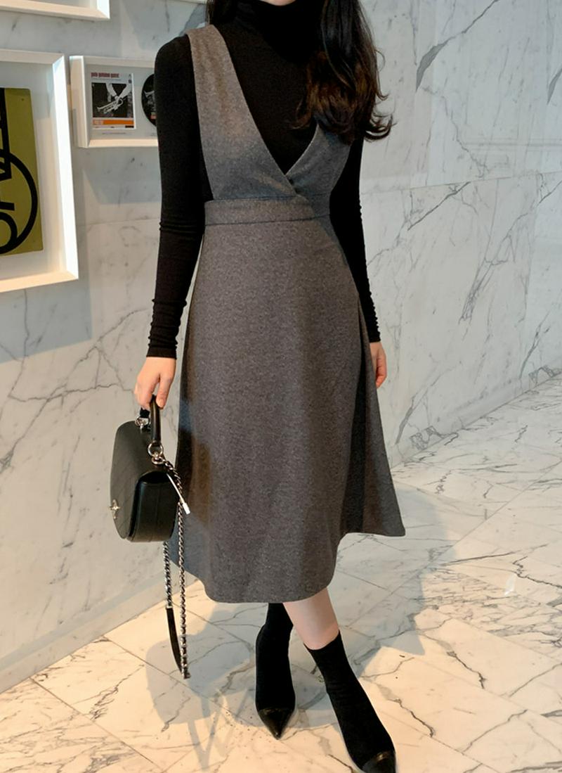 深Vネックバックファスナーワンピース