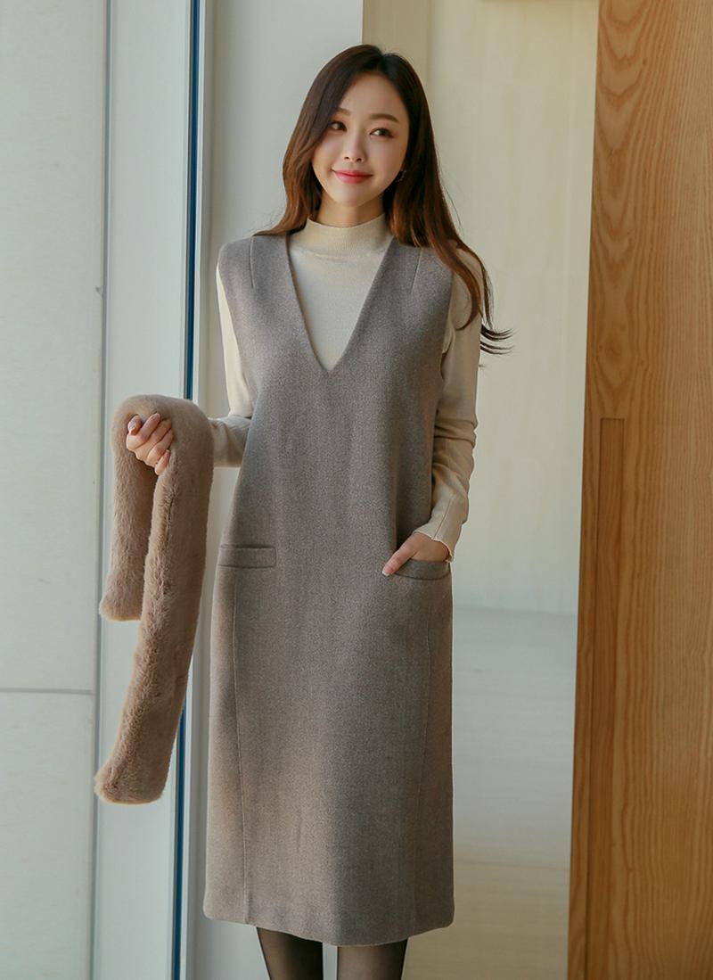 ウール混Vネックワンピース