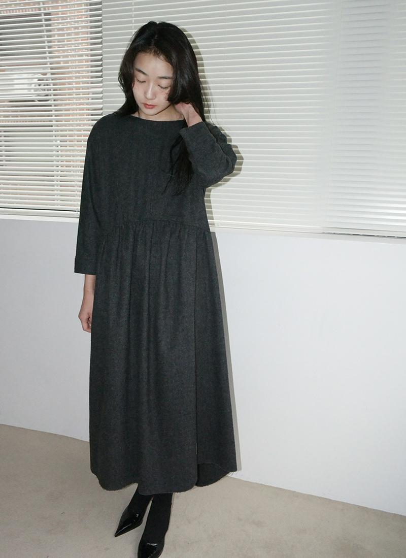 アシメヘムギャザーワンピース