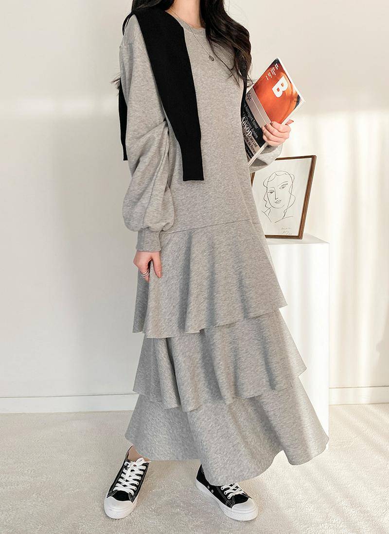 フリルティアードロングワンピース