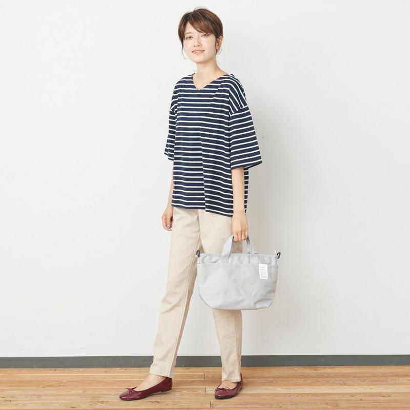 ゆったりドロップショルダーワイドＴシャツ