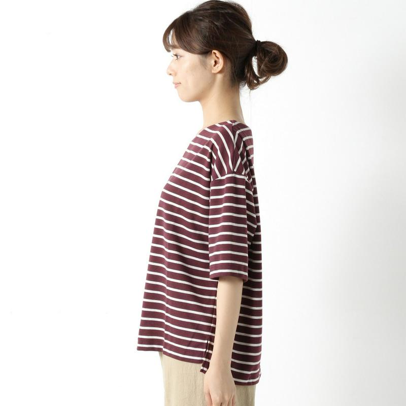 ゆったりドロップショルダーワイドＴシャツ