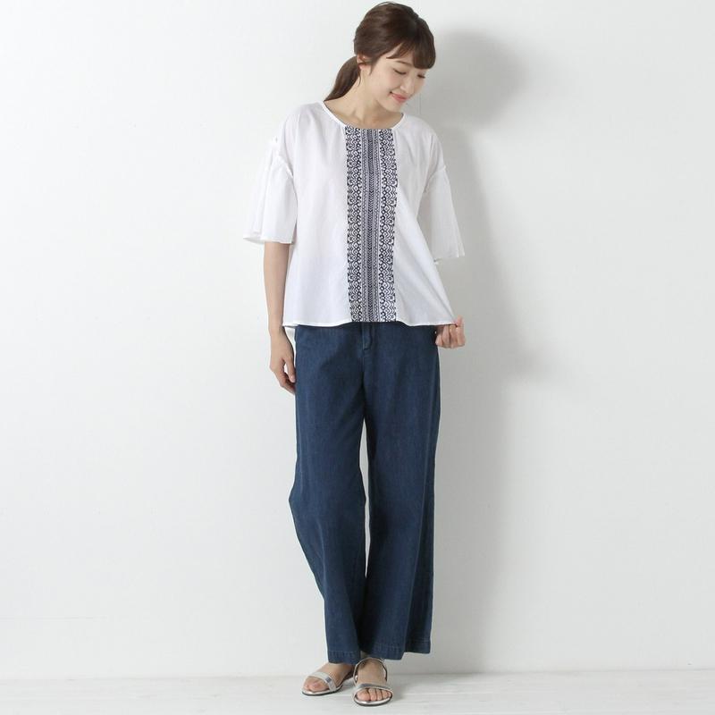 前身刺繍ブラウス