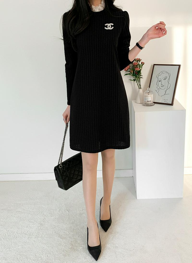 レースネックワンピース