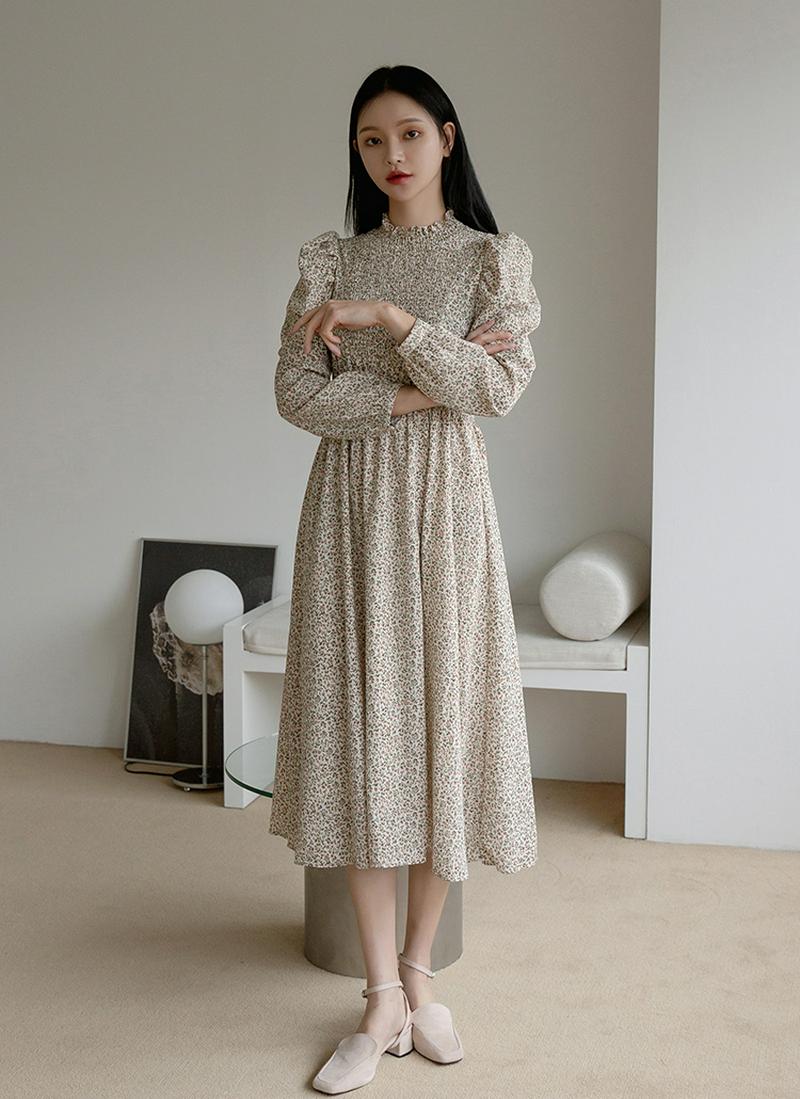 花柄シャーリングワンピース