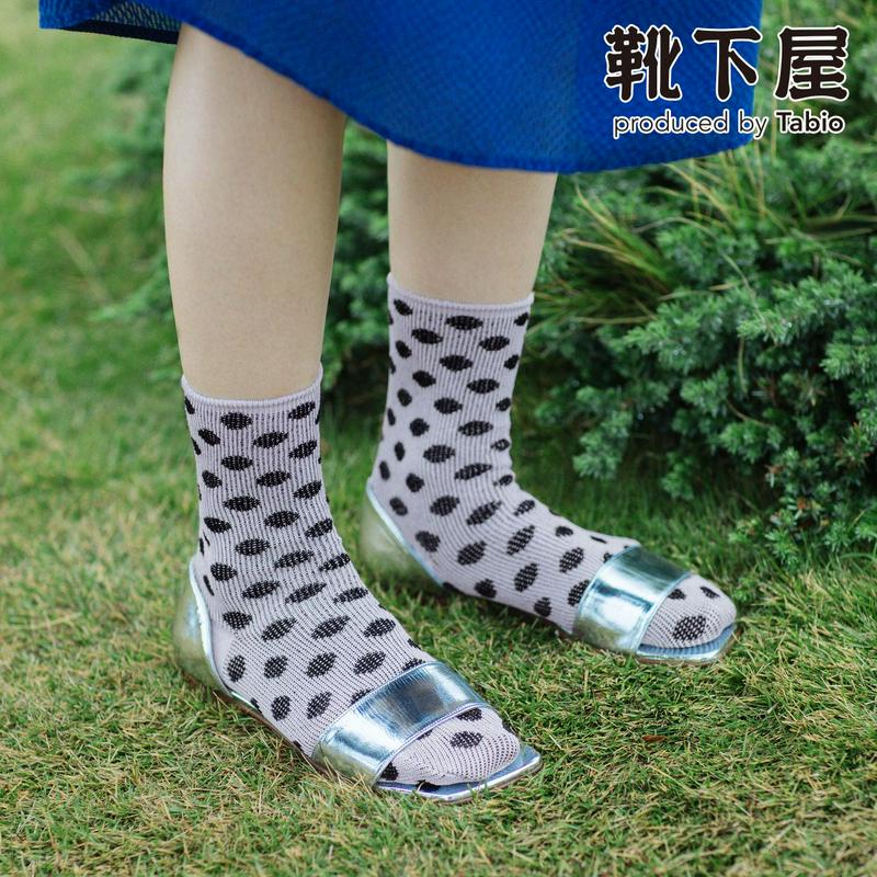 【あす楽】【靴下屋】 水玉JQ柄クルーソックス / 靴下 タビオ Tabio くつ下 クルー レディース 日本製