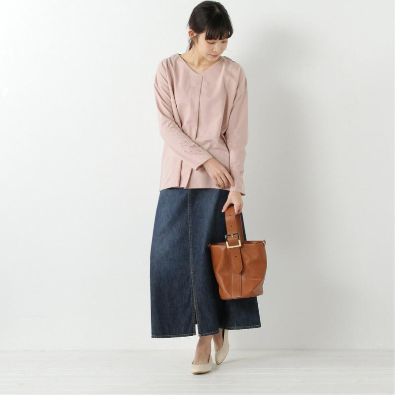 表面感のあるピーチ起毛のタック入りＴシャツ（ノージーン/NO JEAN）
