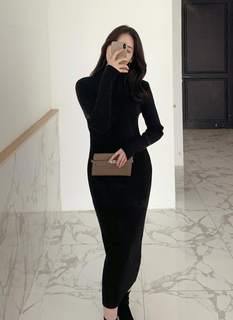 タートルネックリブニットワンピース