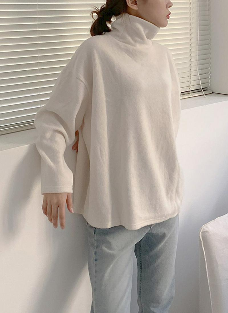 ハイネック起毛リブニット