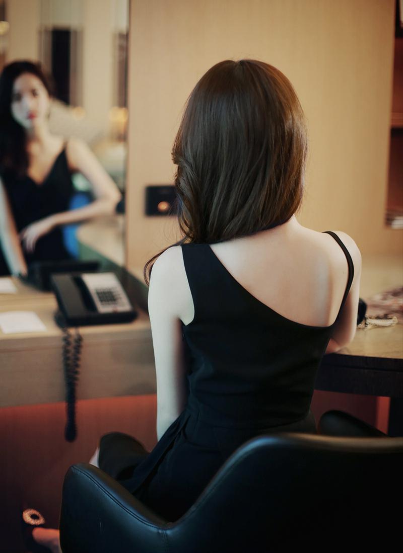 アシメデザインワンピース