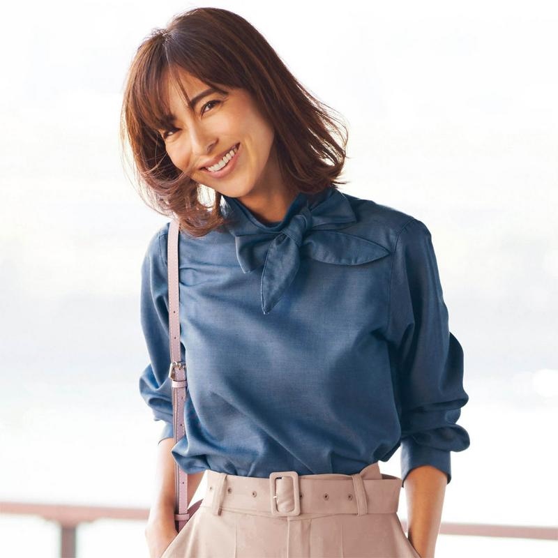 【ＳＴＹＬＥ　ＳＮＡＰセレクト】デニム調ハイネックブラウス（ボウタイ取外し可）