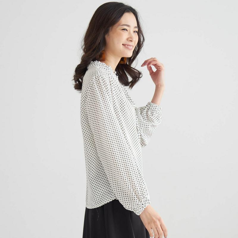 【ＳＴＹＬＥ　ＳＮＡＰセレクト】前後２ＷＡＹドット柄プリントブラウス［日本製］