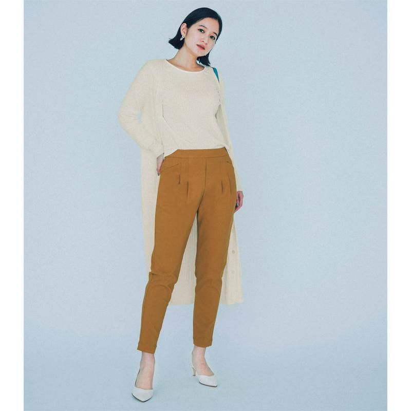体のラインをひろいにくい　後ろボタン使いカットソー【汚れにくい白】