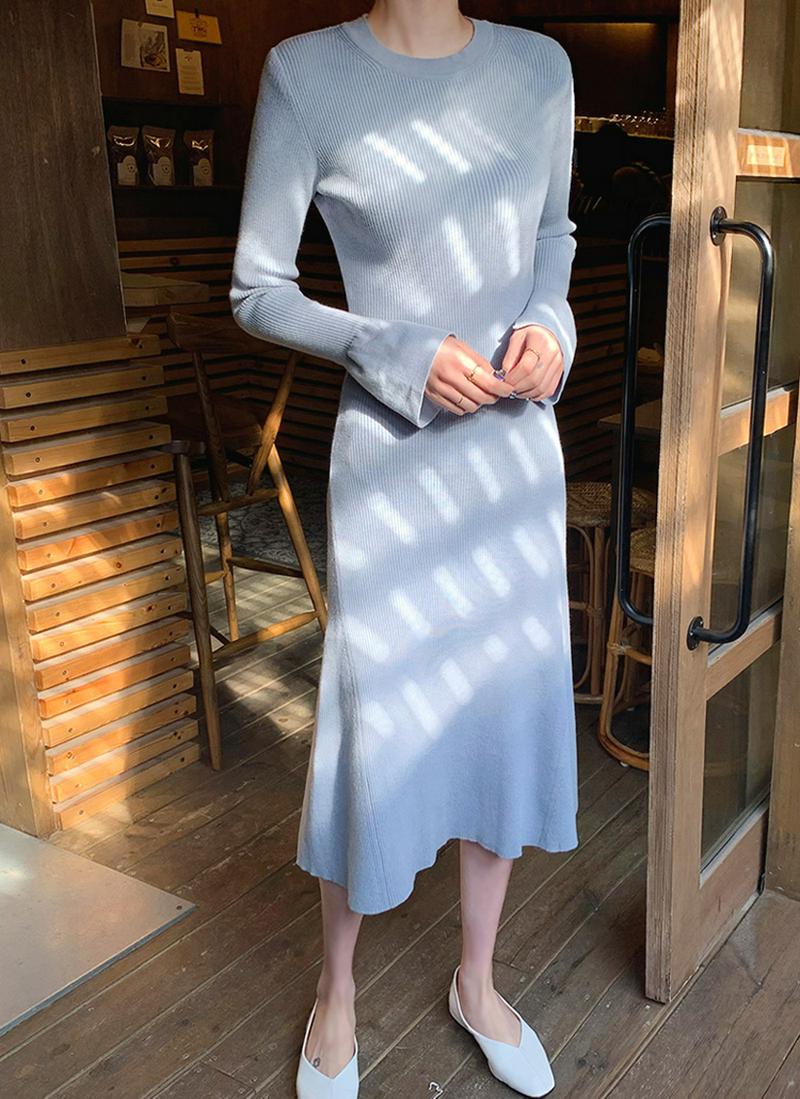 リブニットフレアワンピース