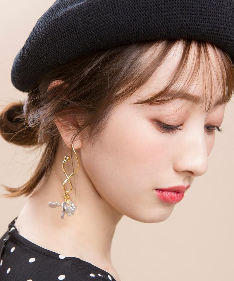 【felice】グレーパールピアス
