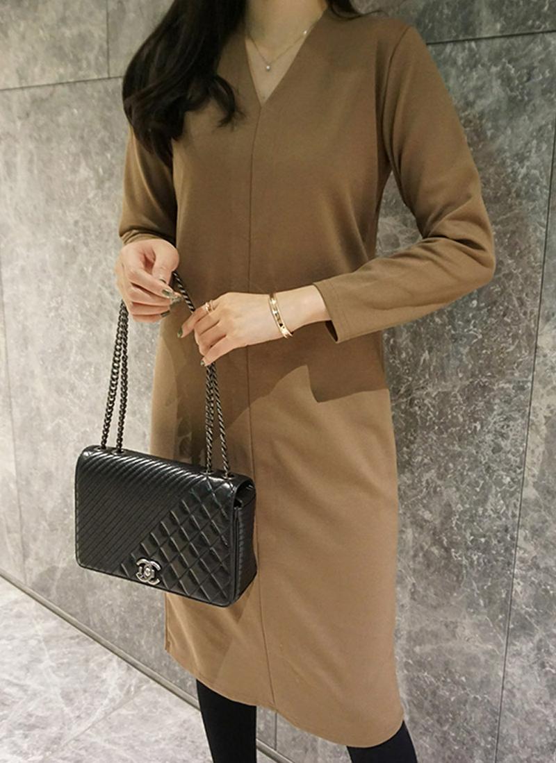 Vネックワンピース