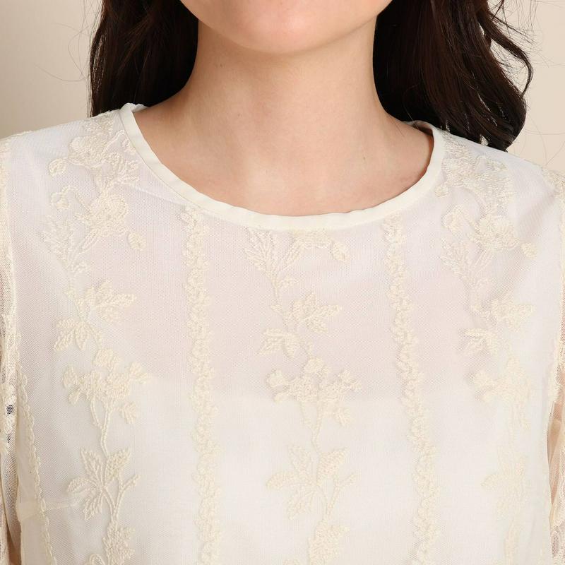 【Ｌサイズあり】アンティークフラワーチュールブラウス