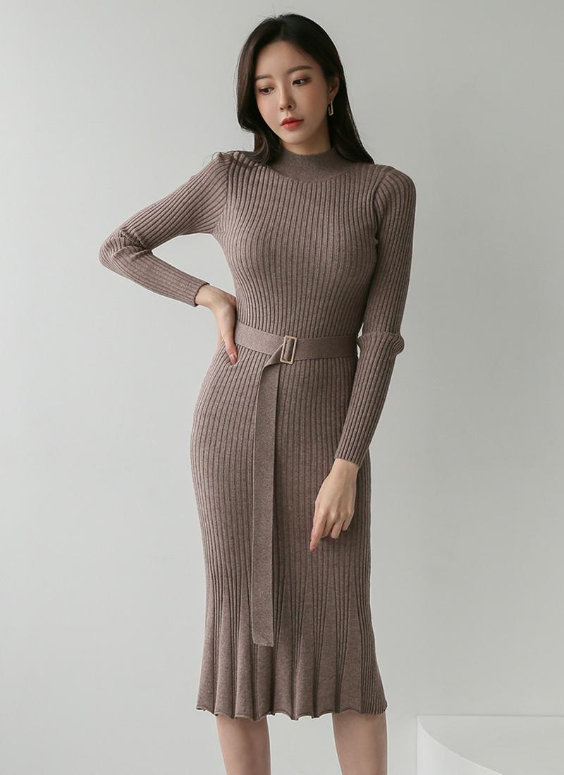 肩パットスリムニットワンピース
