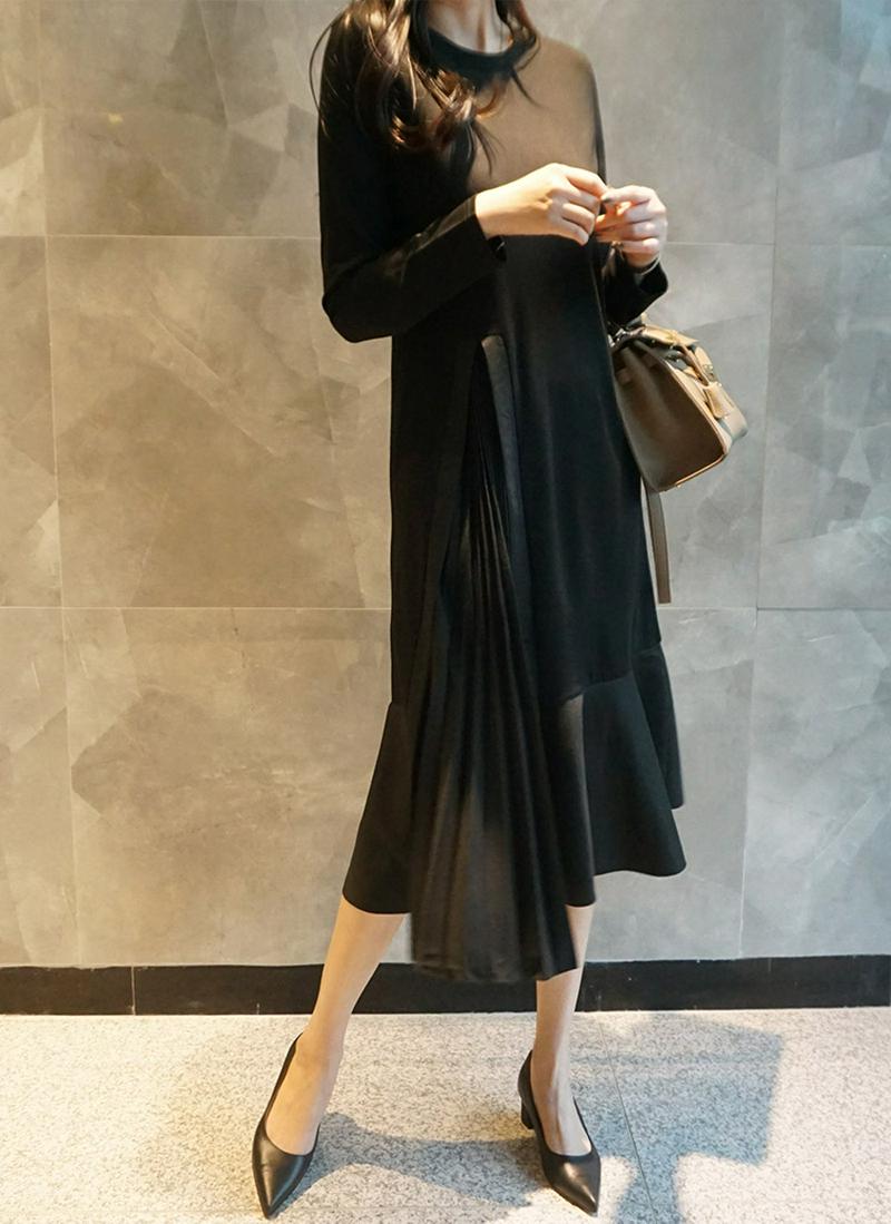 サイドプリーツラウンドネックワンピース