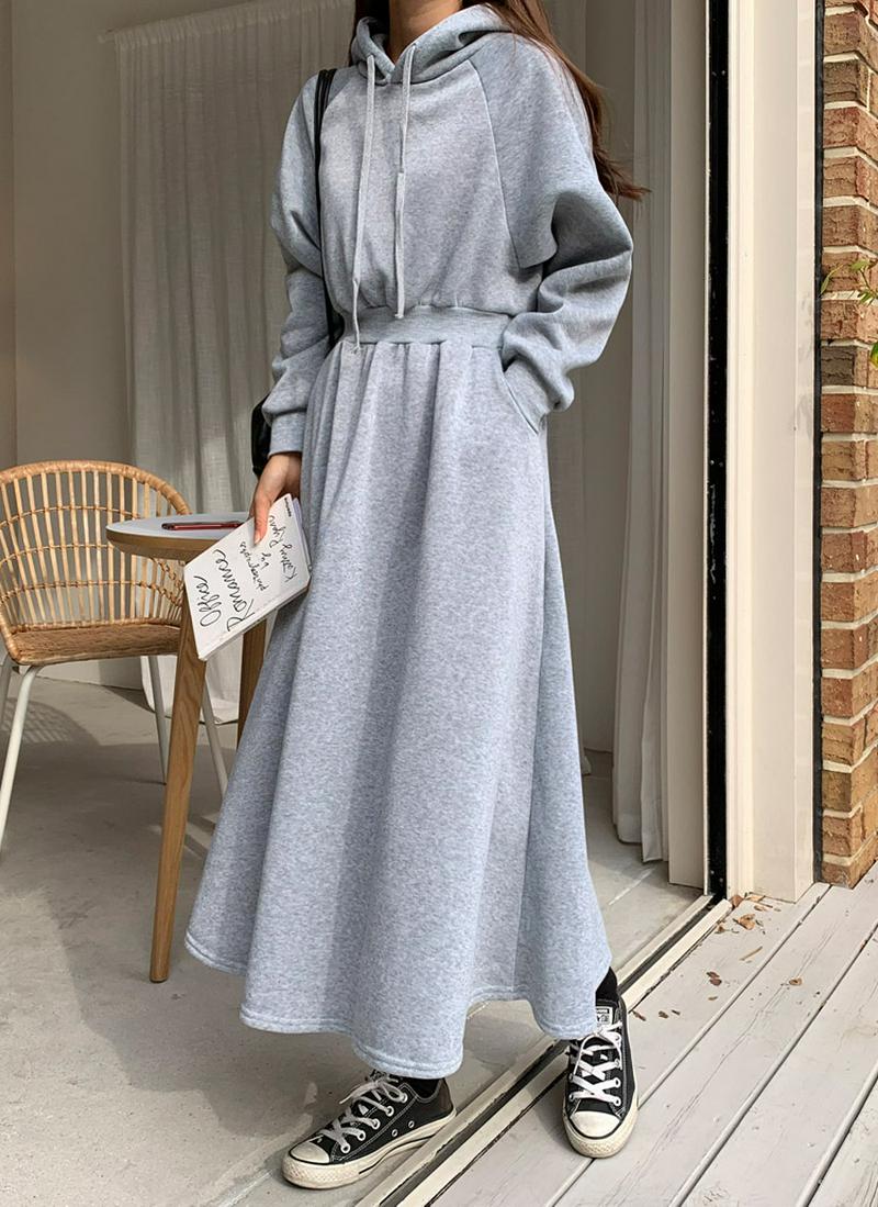 ウエストマークフードロングワンピース