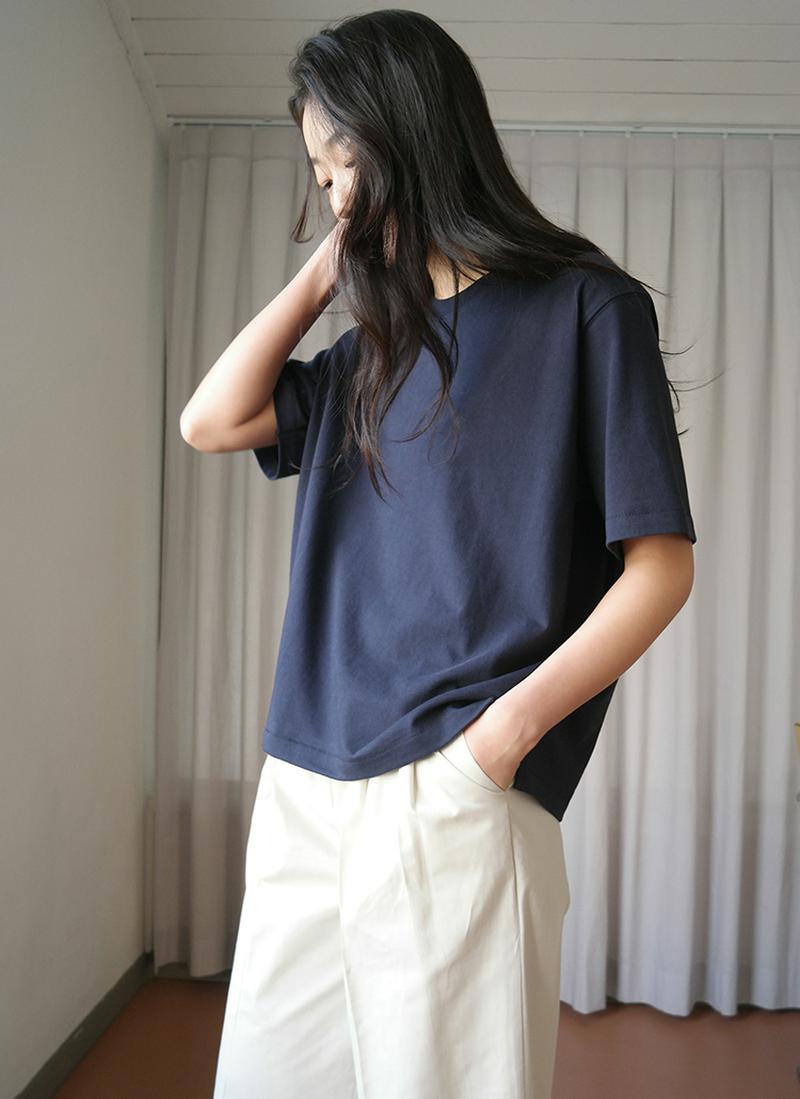 ラウンドネック半袖Tシャツ
