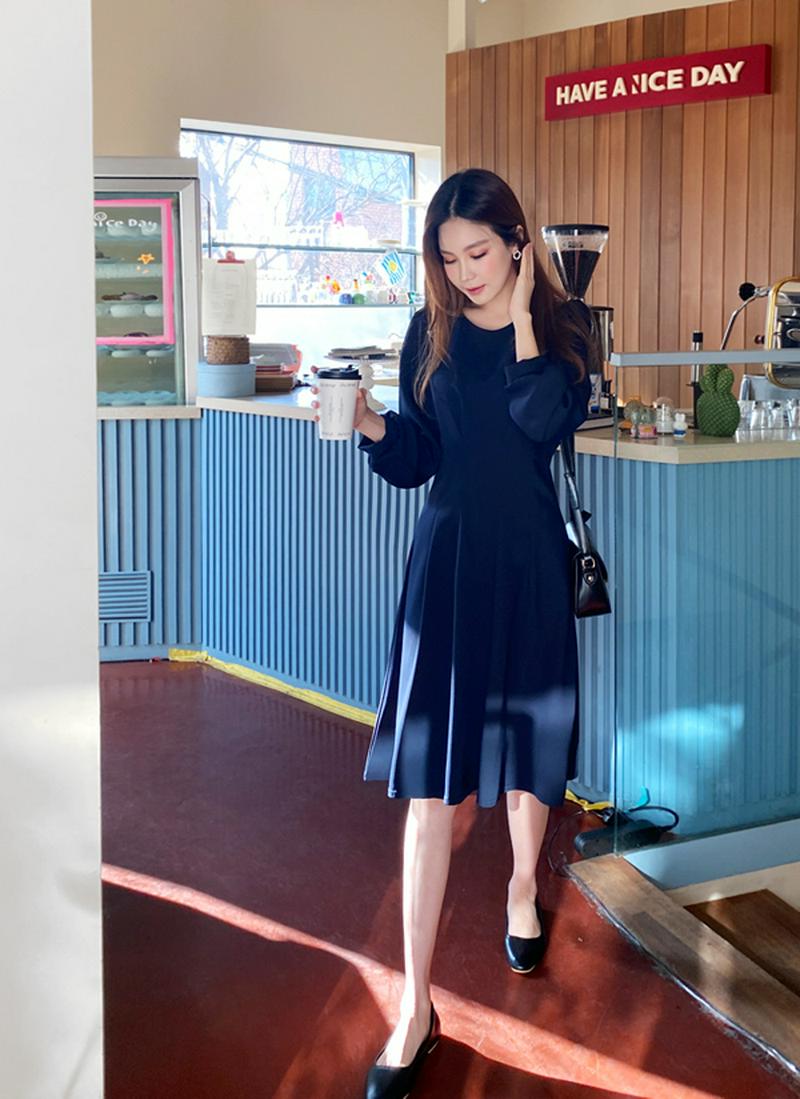 タックフレアワンピース