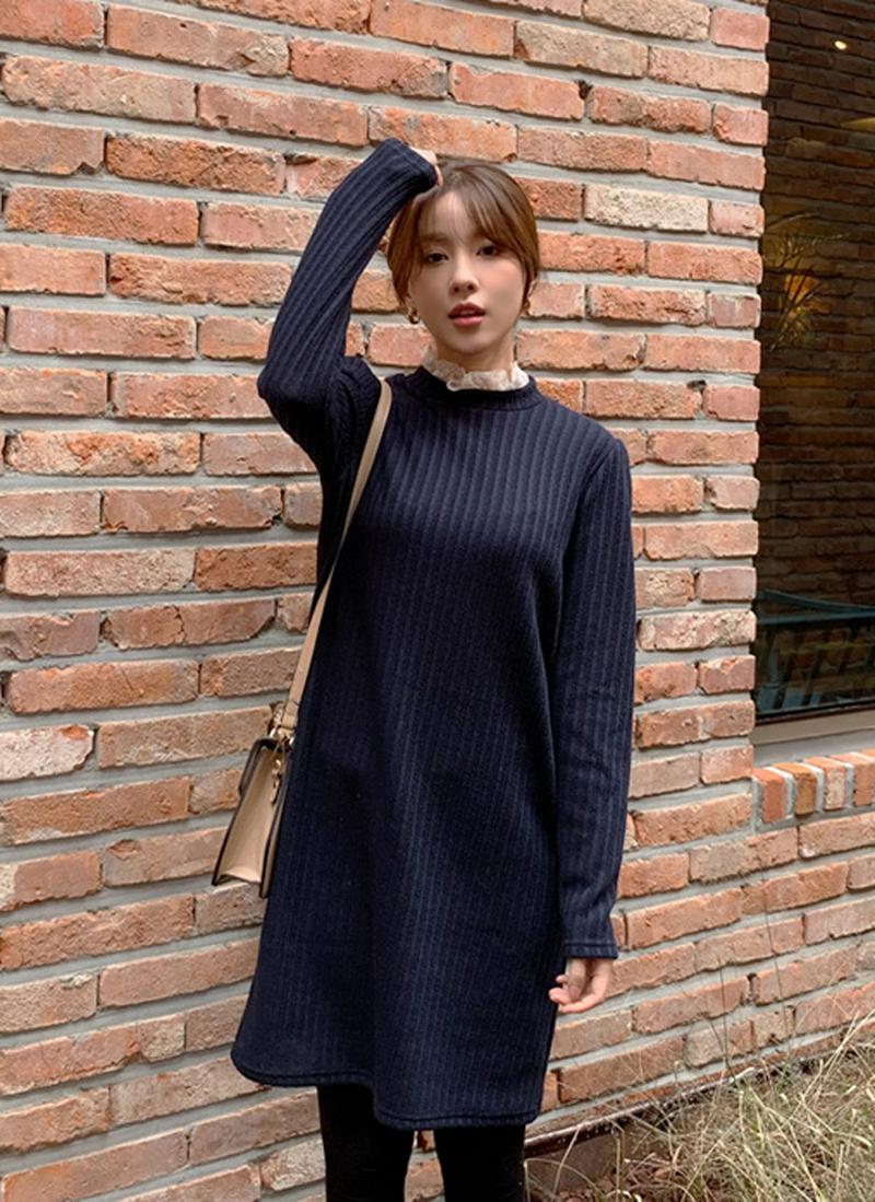 フリルレースネックニットワンピース