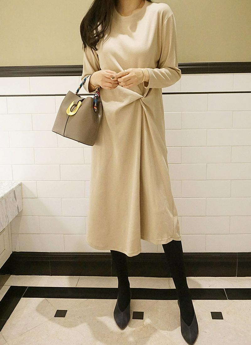 ツイストポイントワンピース