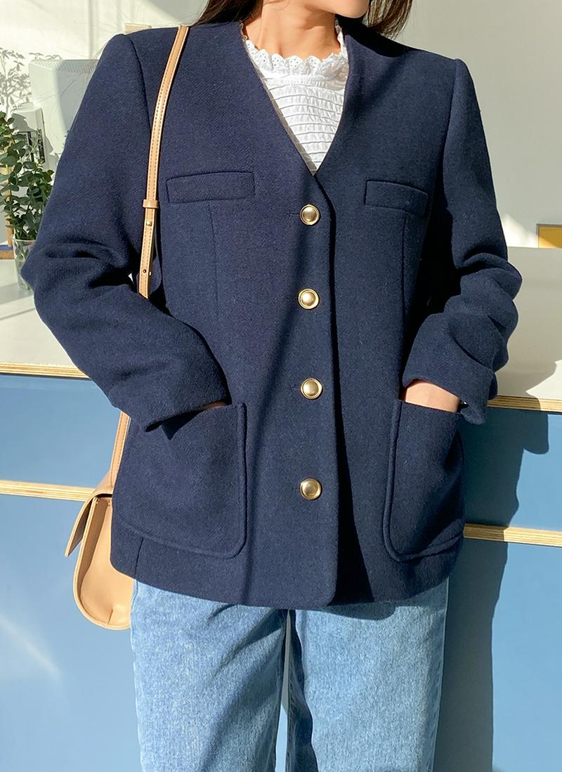 ノーカラーゴールドボタンジャケット