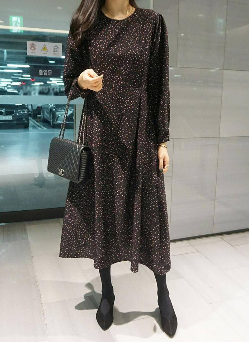 ラウンドネックパターンワンピース