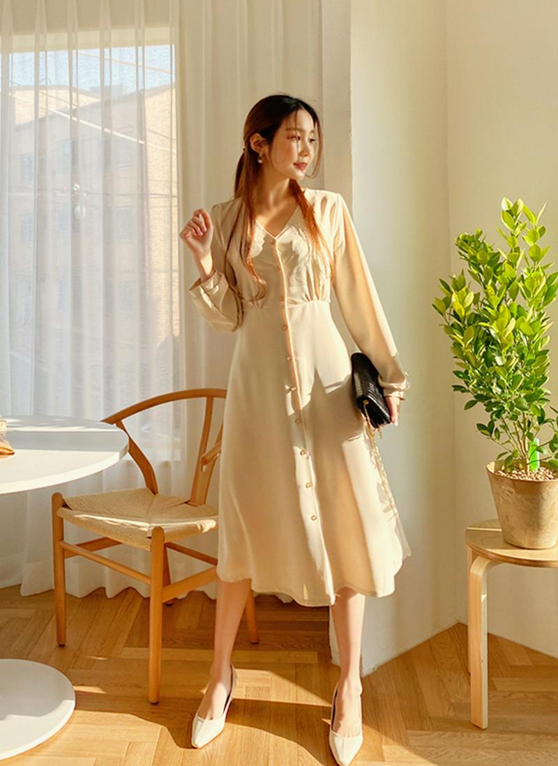 バックリボンVネックボタンワンピース