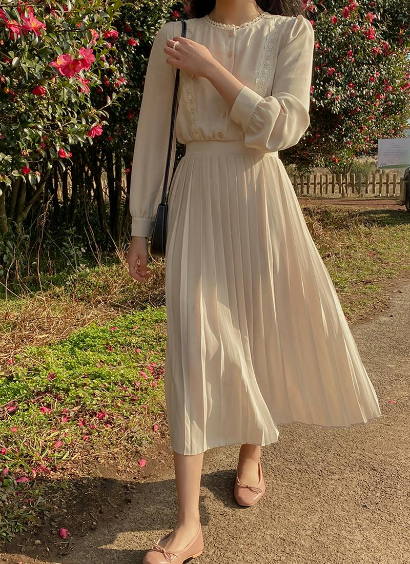 レースラインプリーツワンピース