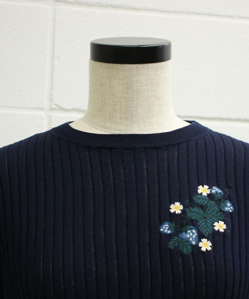 〇eiπe　「いちご」刺繍　半袖プルオーバー