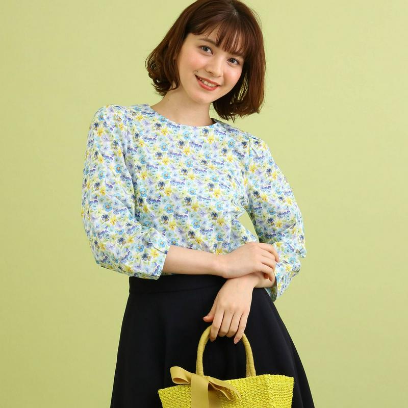 総パンジープリントプルオーバーブラウス