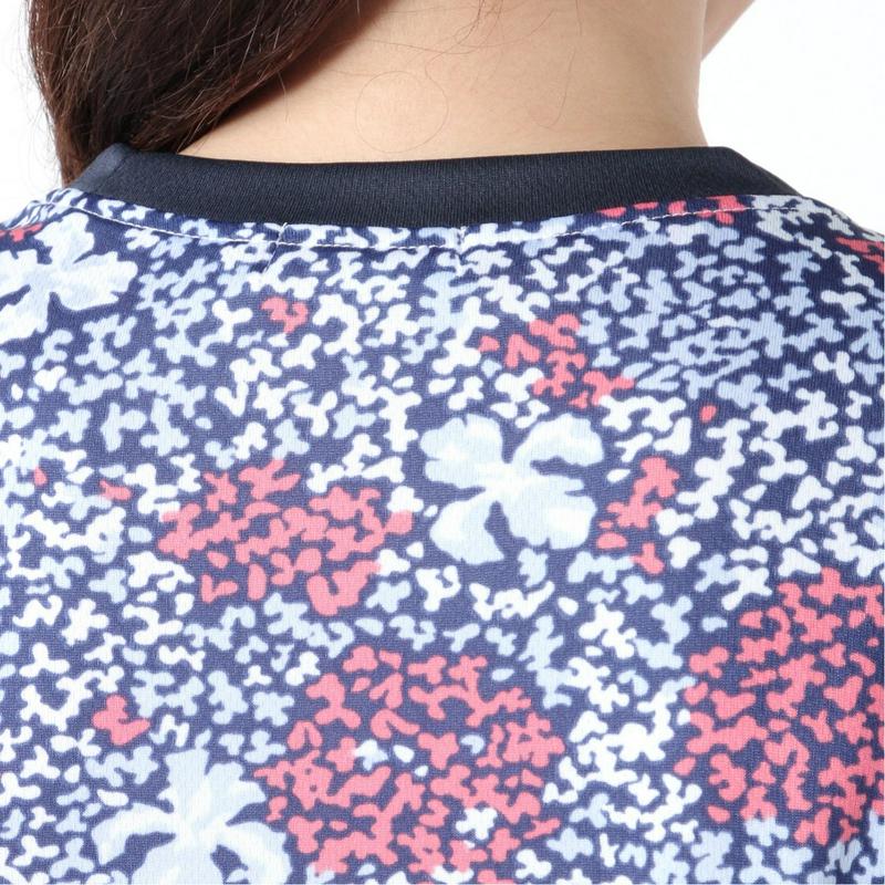 レディース　花柄半袖Ｔシャツ