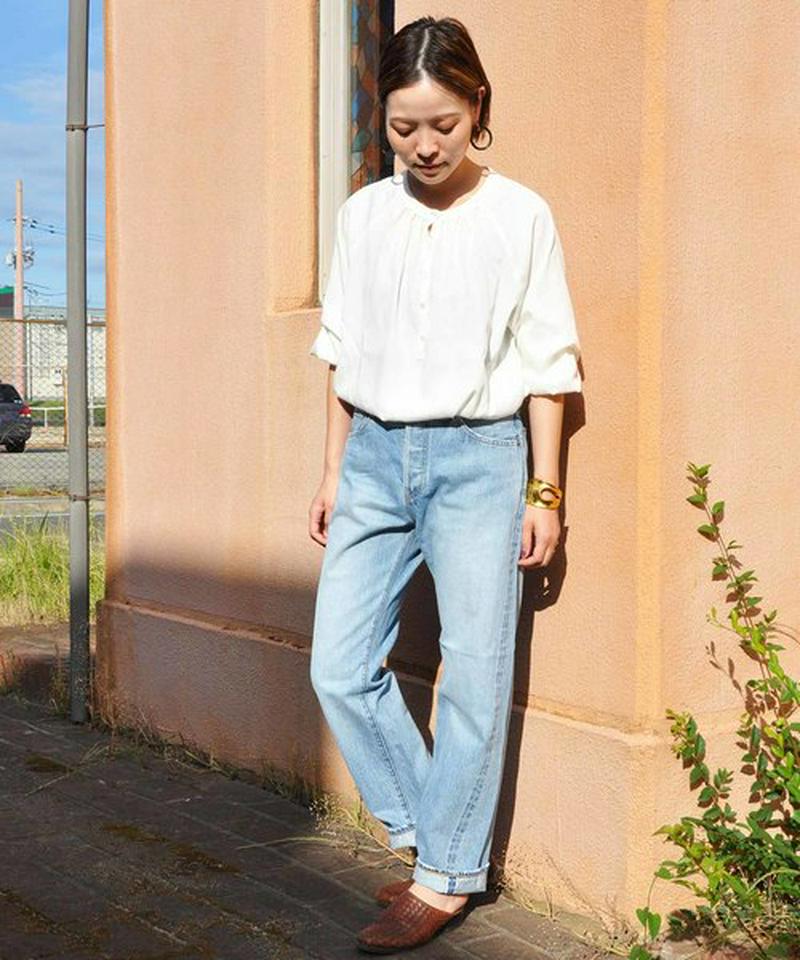 ストレートジーンズ