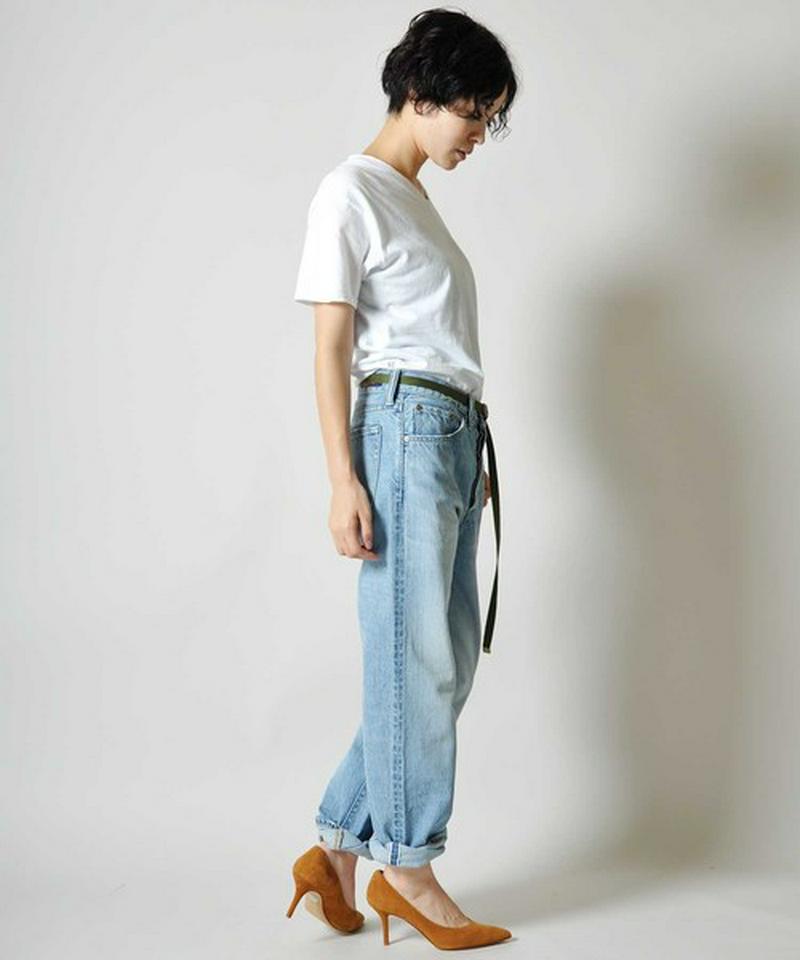 ストレートジーンズ