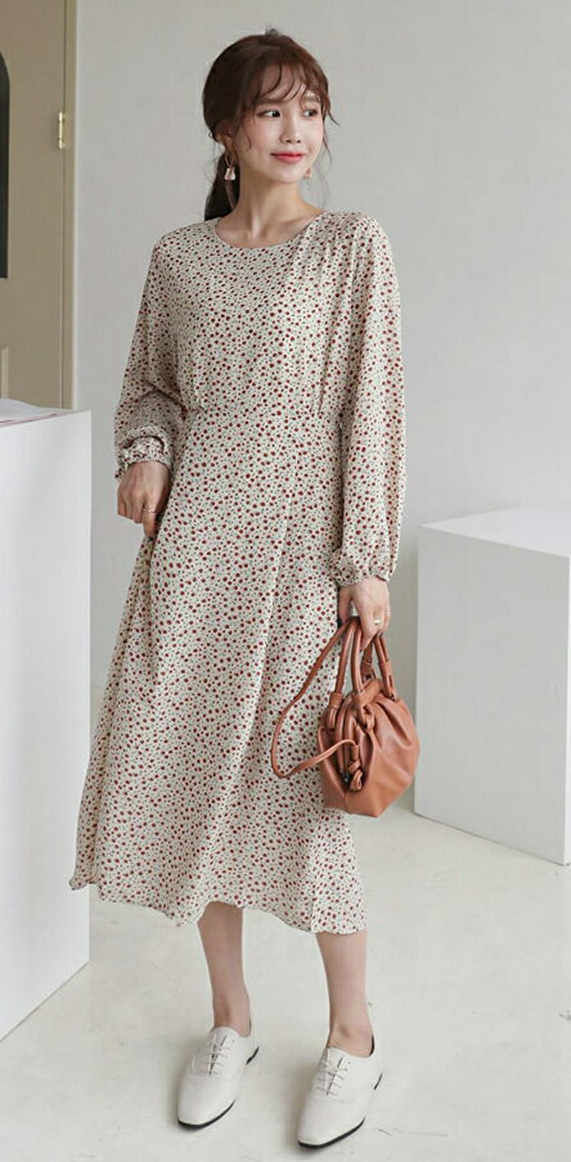 小花柄リボンワンピース・全2色・e55343 レディース 【ops】 韓国 ファッション ワンピース ロング丈 ロングワンピース ロング ラウンドネック 花柄 フレア 長袖 パフスリーブ 秋 春 冬