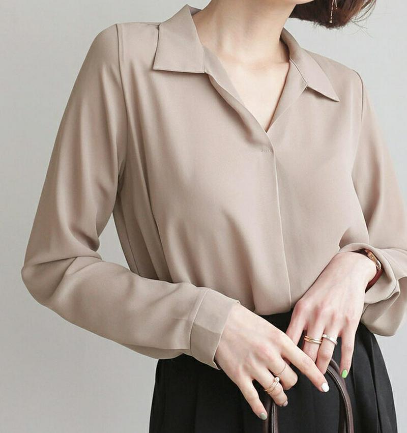 カラーVネックブラウス・全5色・b55369 レディース 【bl】【ブラウス Vネック カラーネック 無地 トップス 長袖 スキッパーネック きれいめ 大人 オフィスカジュアル 秋 春 冬】