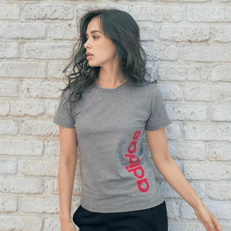 グラフィックＴシャツ（アディダス／adidas）