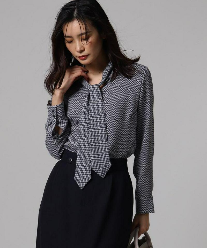 【洗える】ジオメトリカルボウタイブラウス