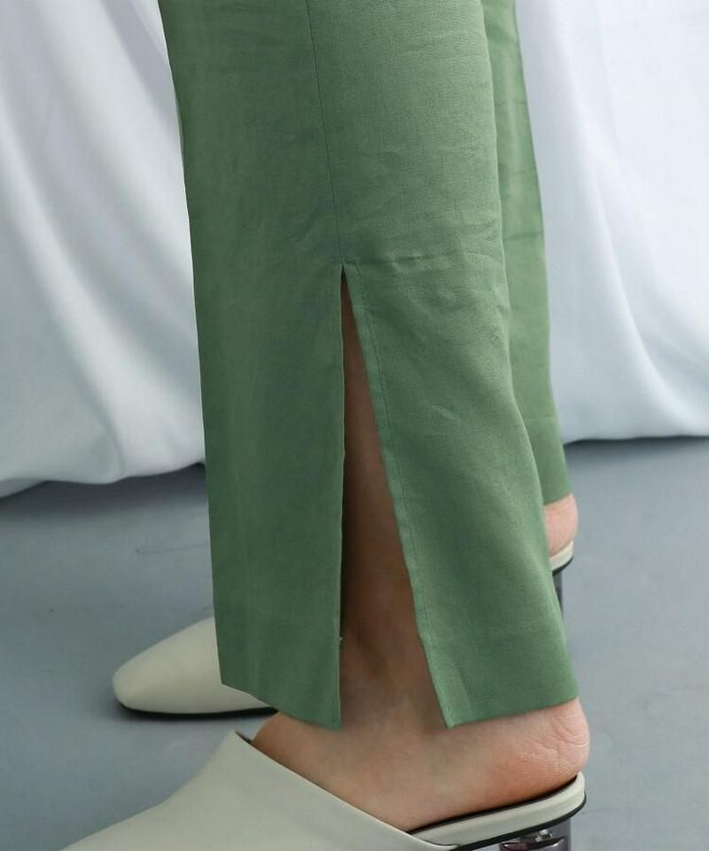 センタープレススリットフレアパンツ